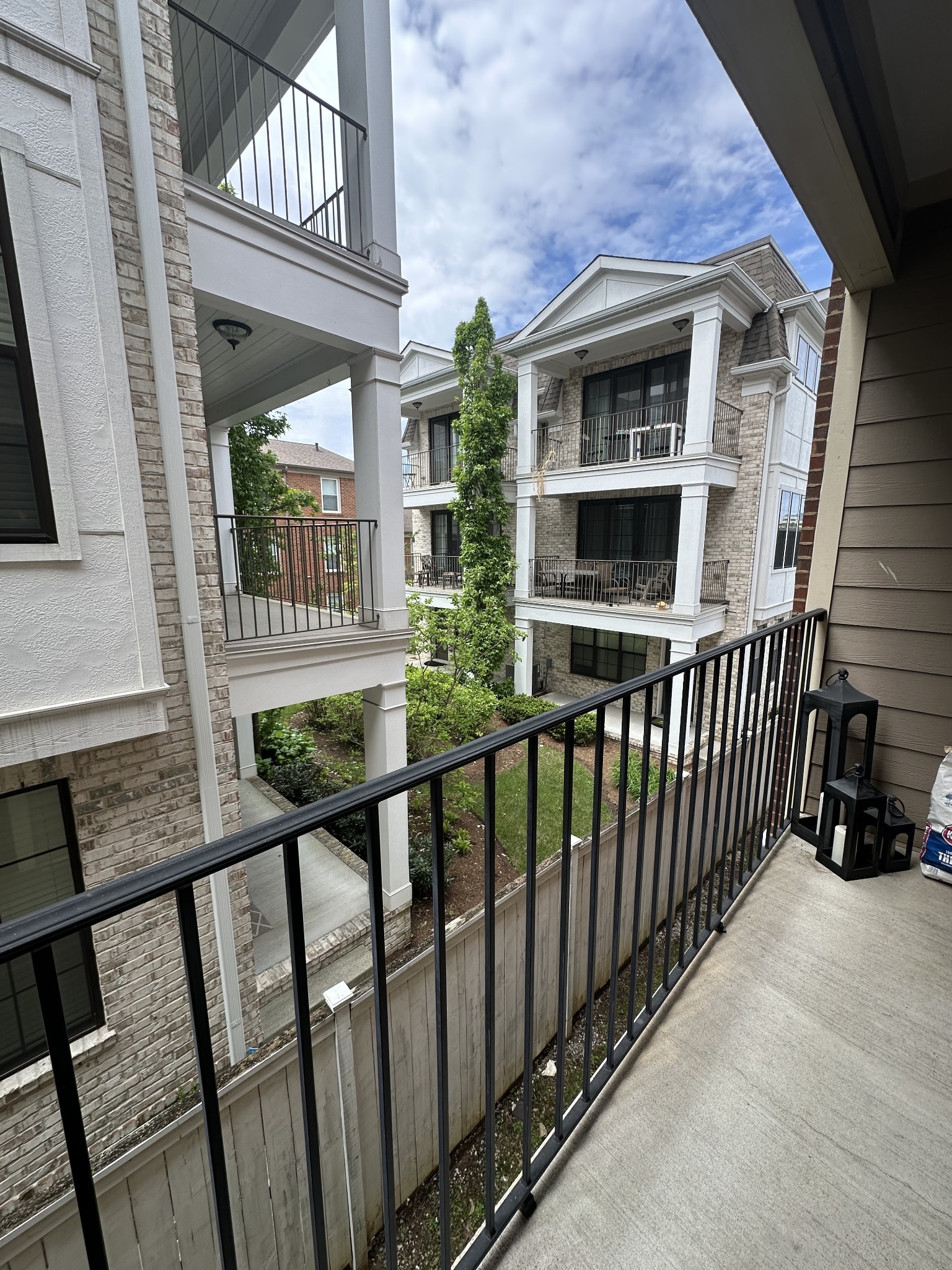 2114 Acklen Ave Unit: 305