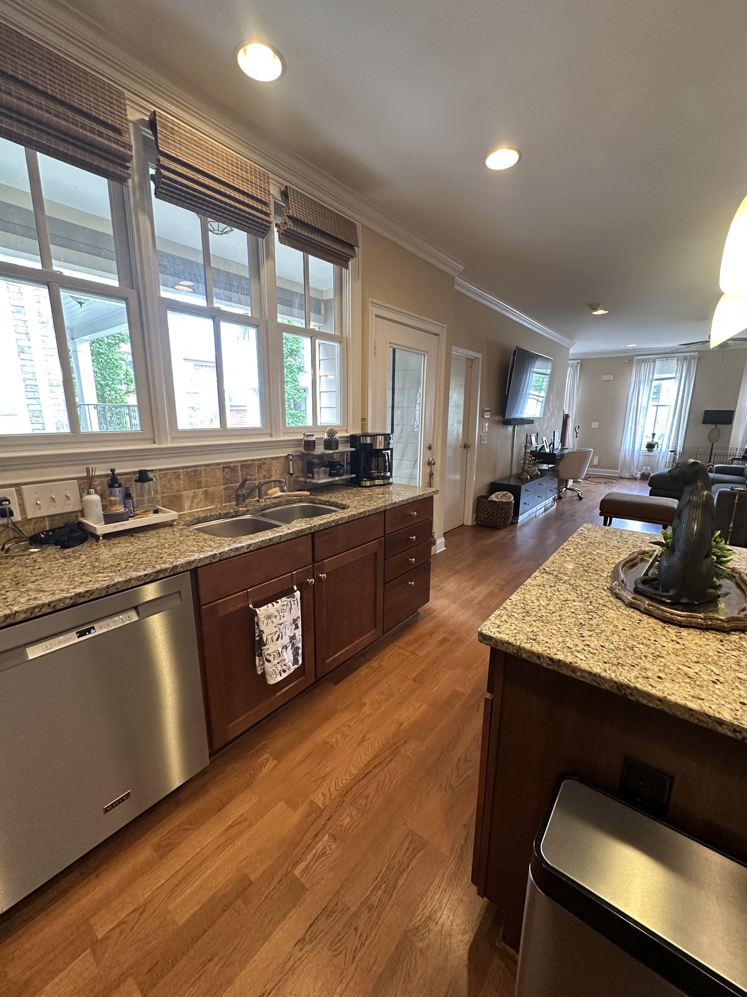 2114 Acklen Ave Unit: 305