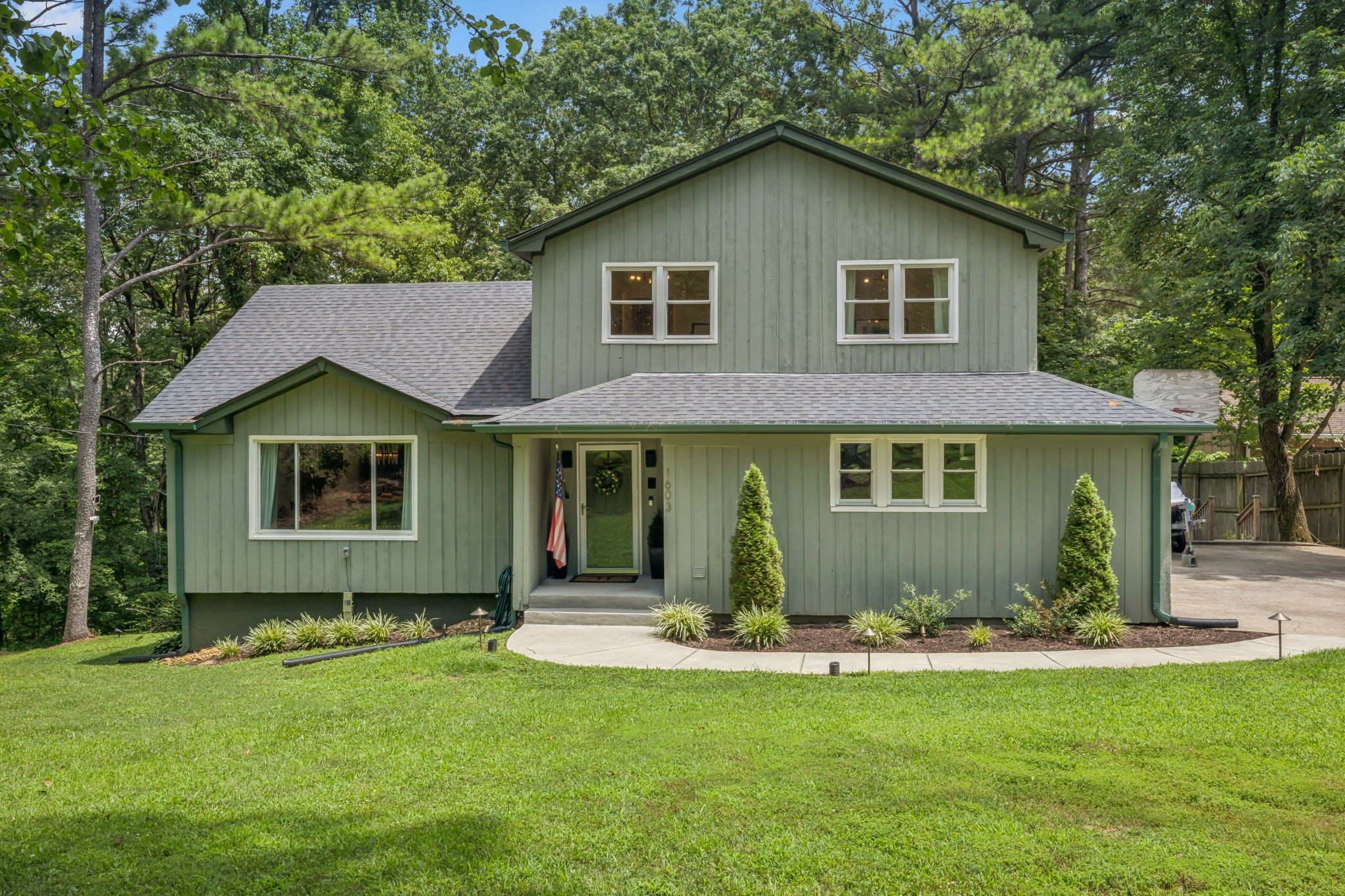 1603 Knight Ct