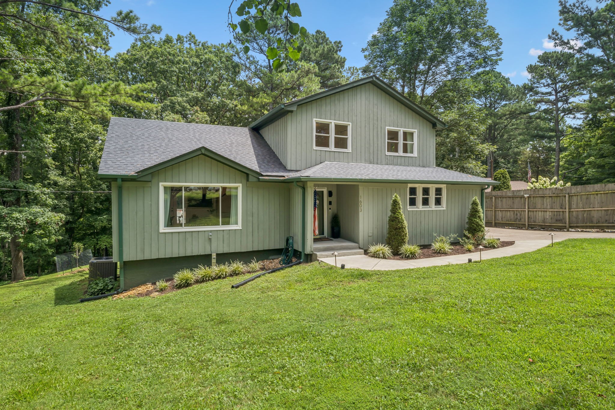1603 Knight Ct