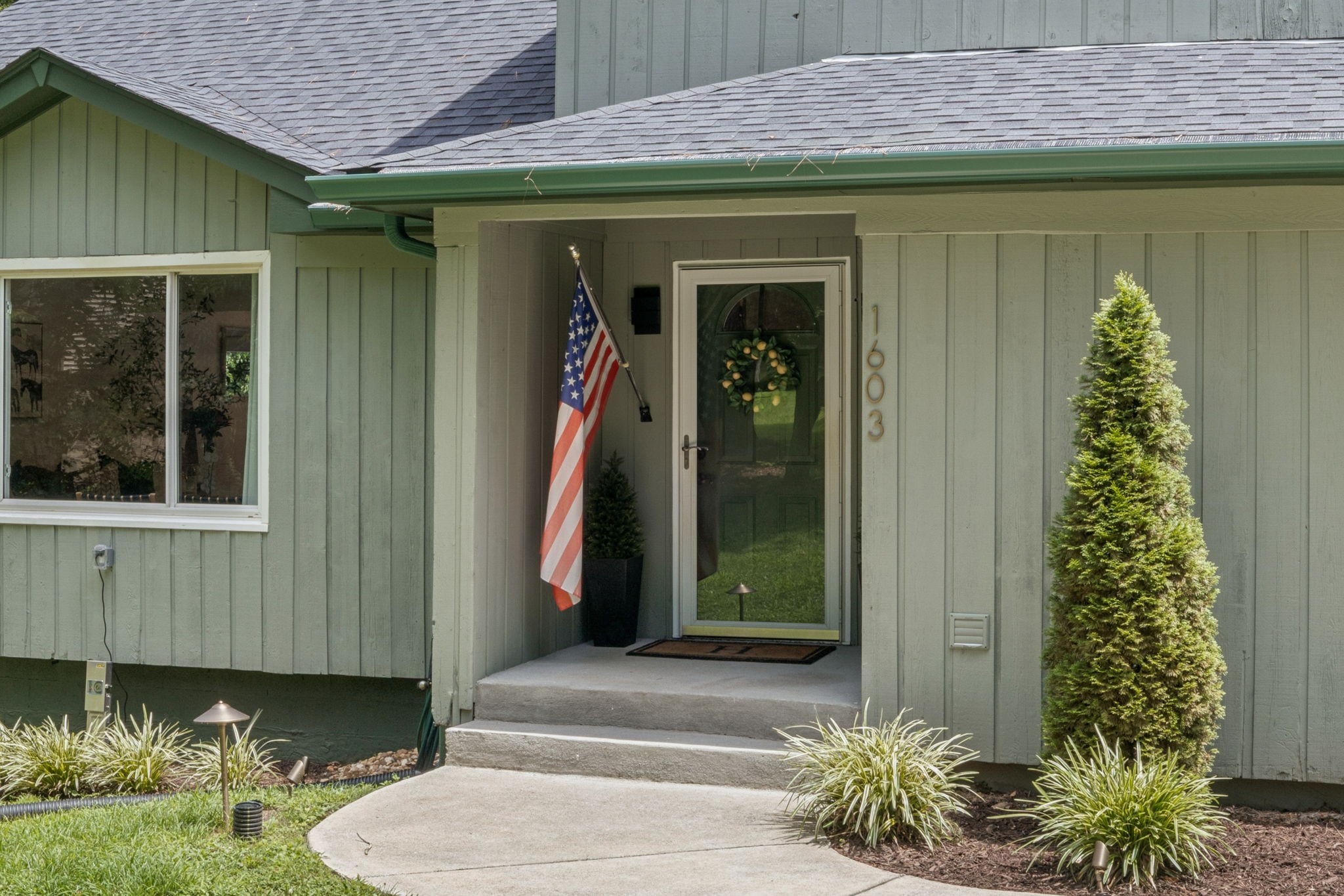 1603 Knight Ct