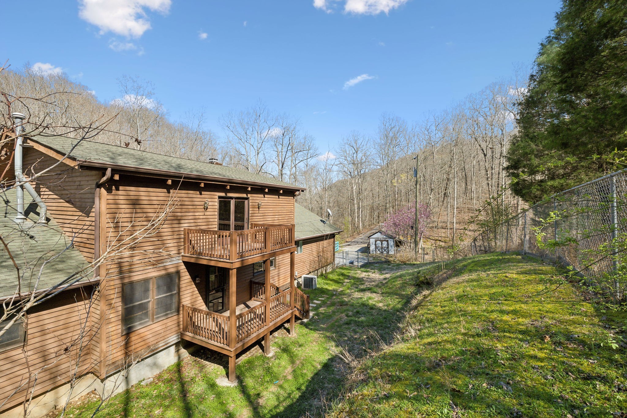 3755 Bear Hollow Rd