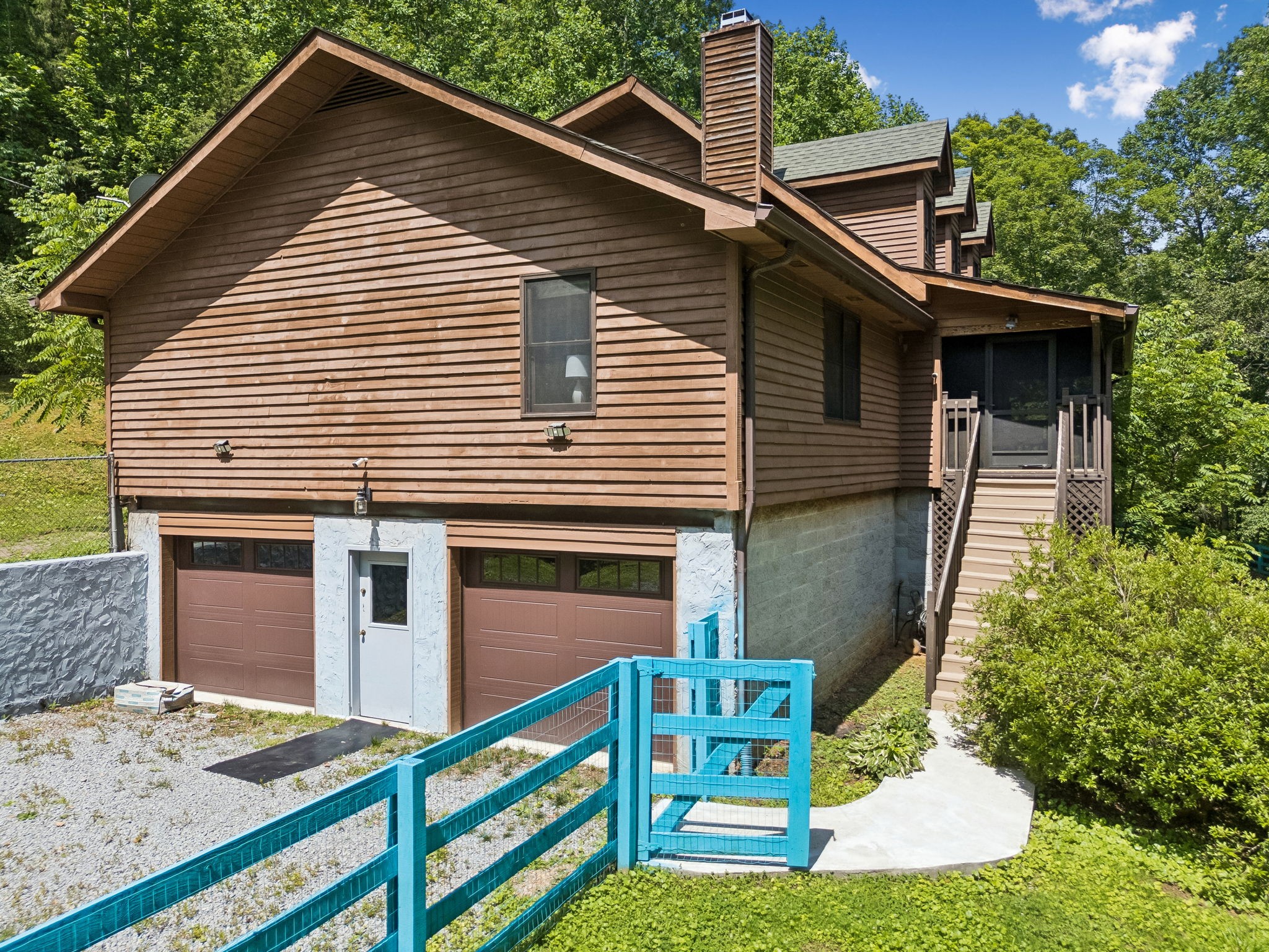 3755 Bear Hollow Rd