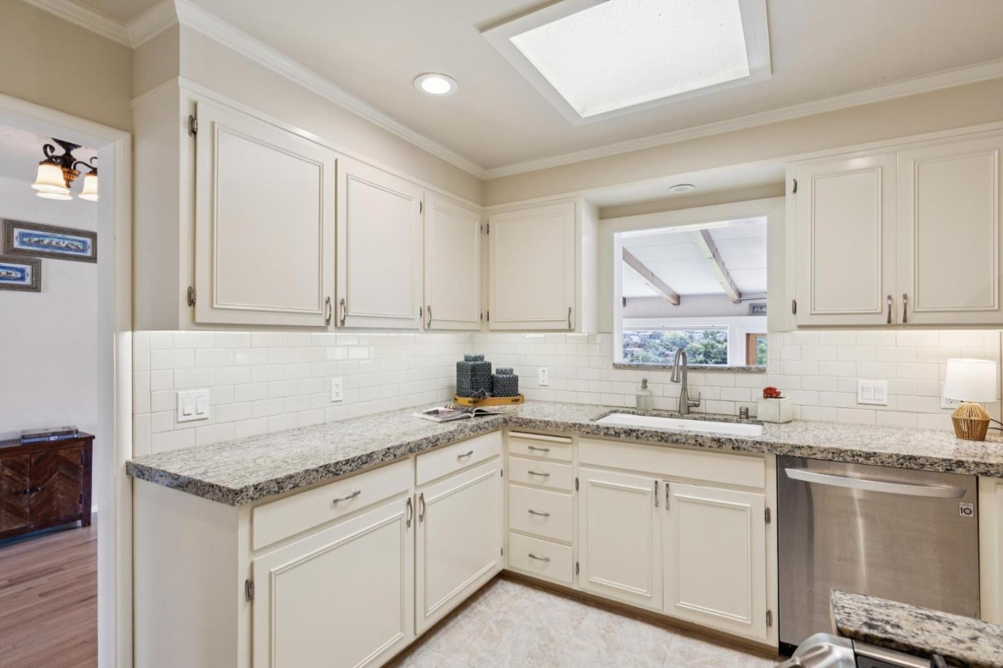 1000 Portola DR