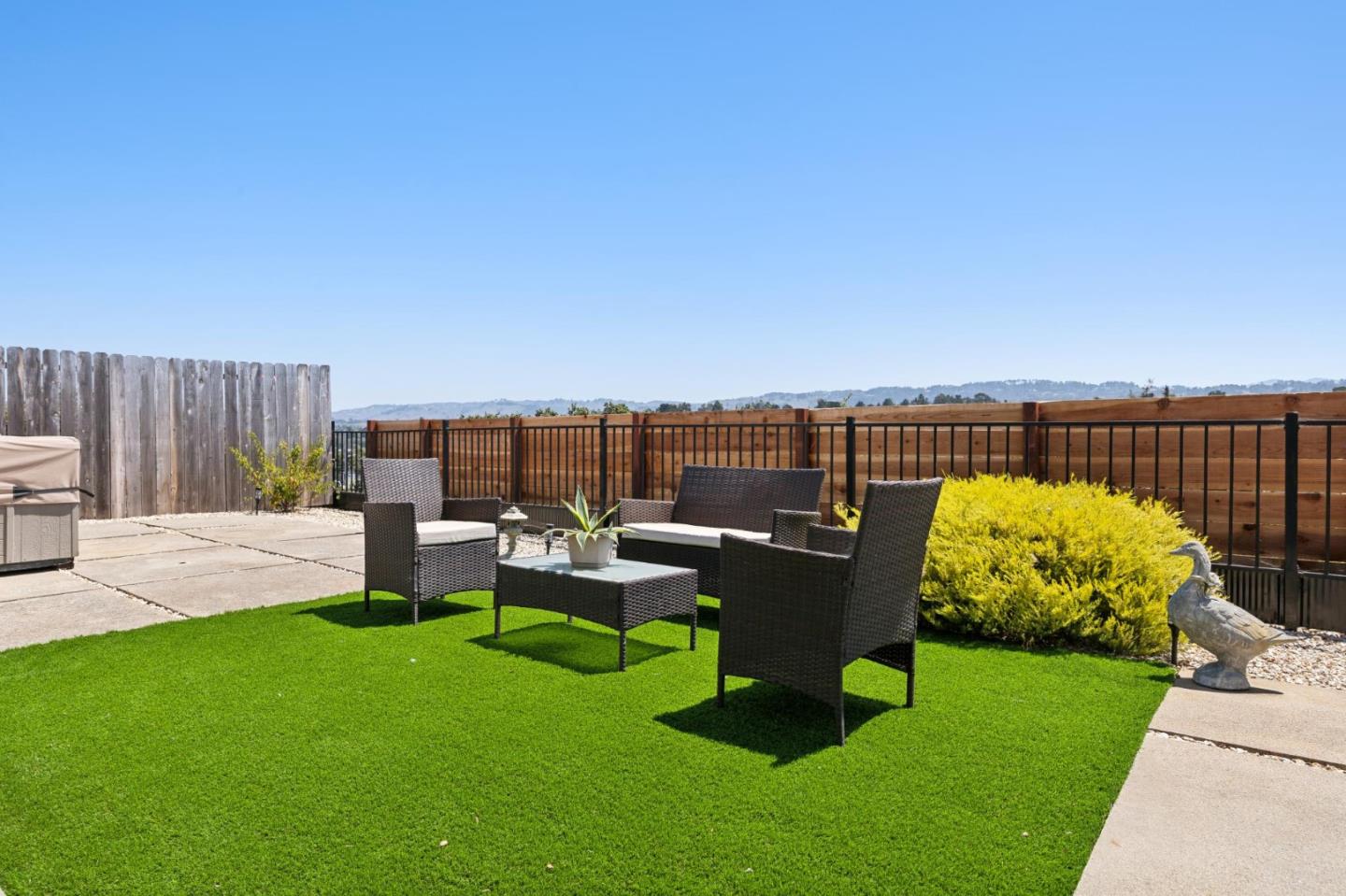 1000 Portola DR