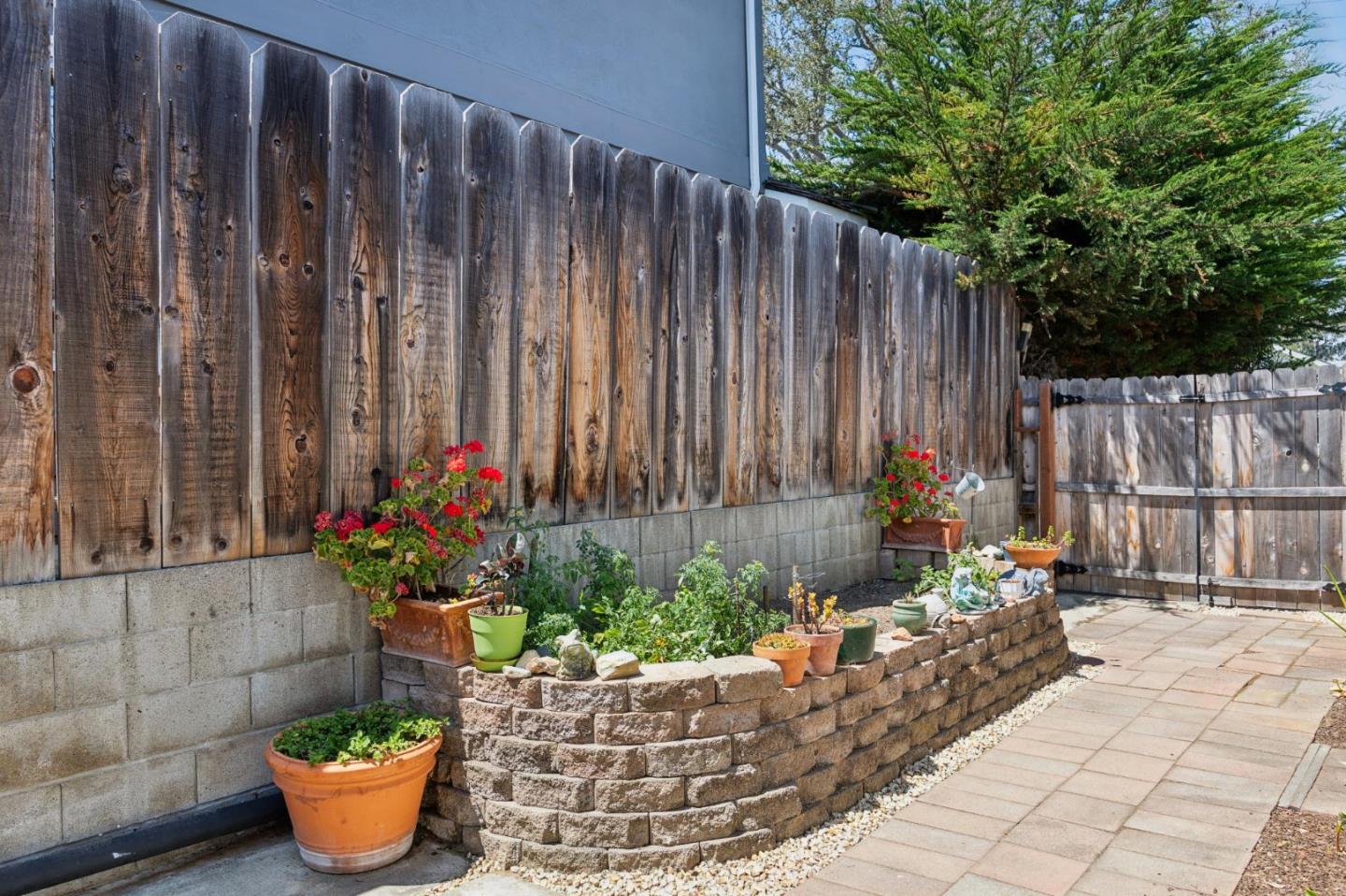 1000 Portola DR