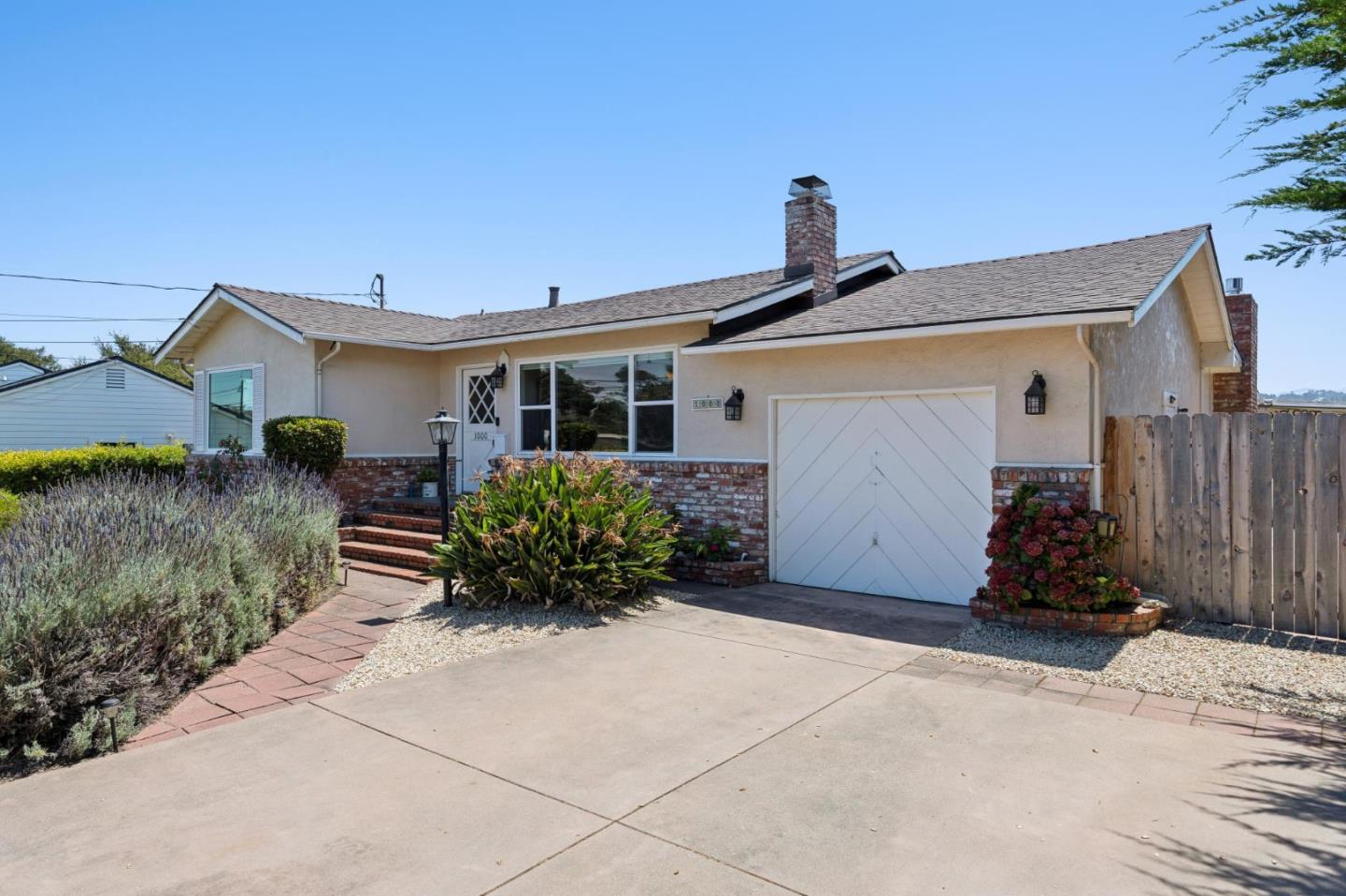 1000 Portola DR