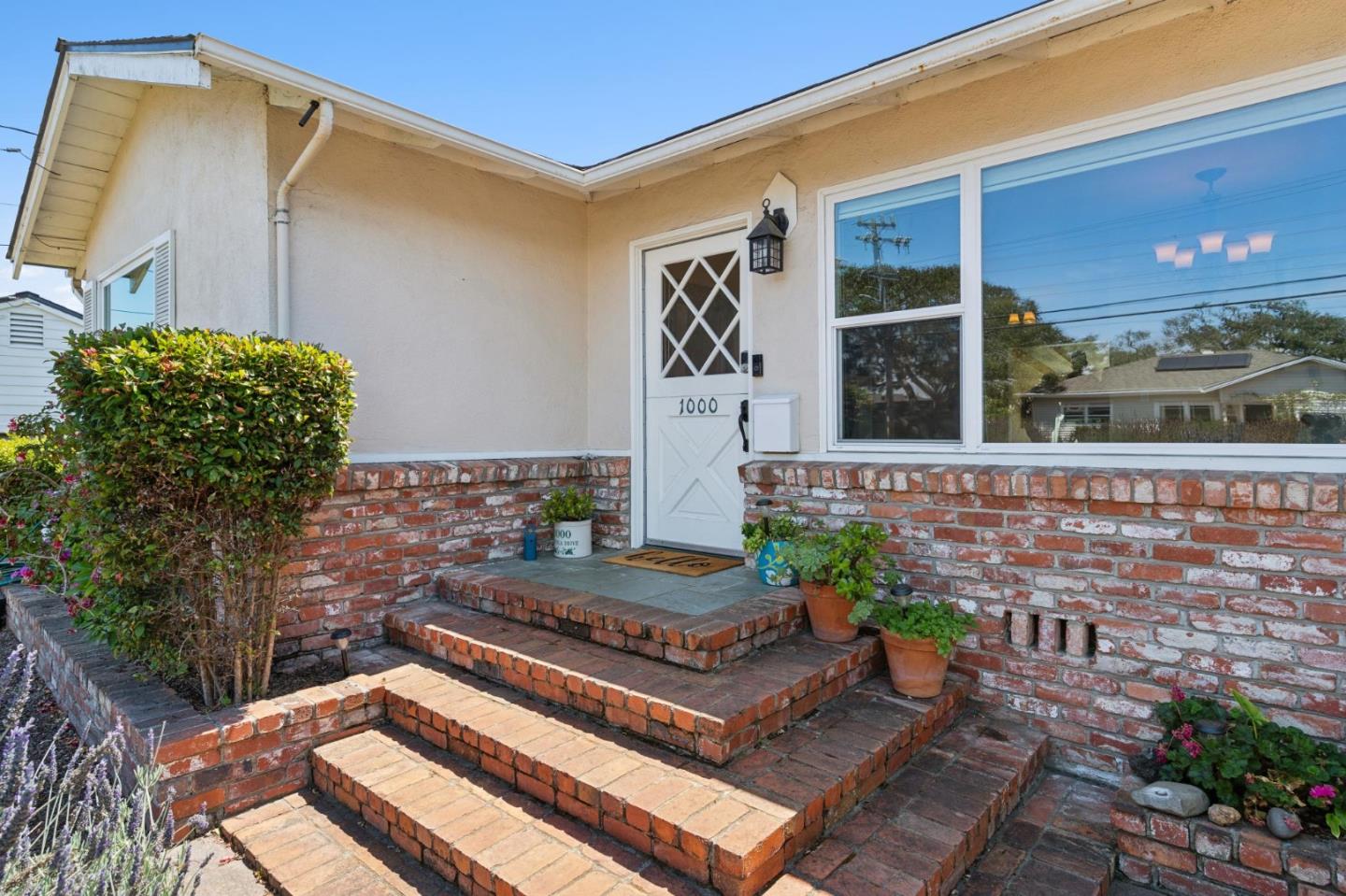 1000 Portola DR