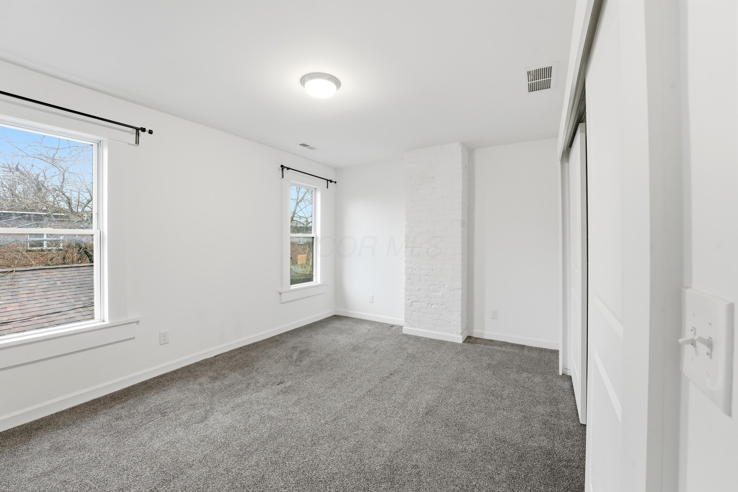 905 Mcallister Avenue, 903 903