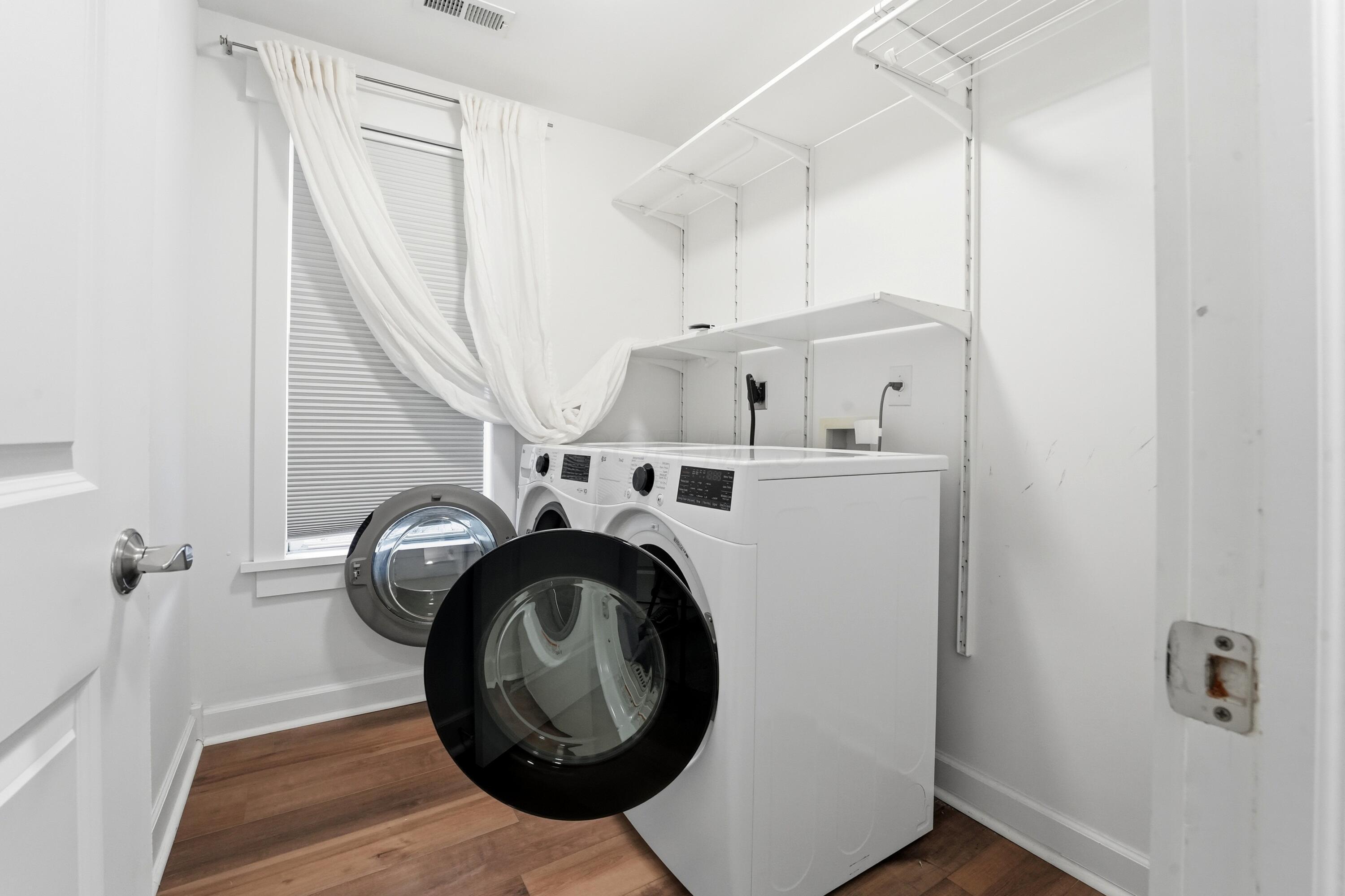 905 Mcallister Avenue, 903 903