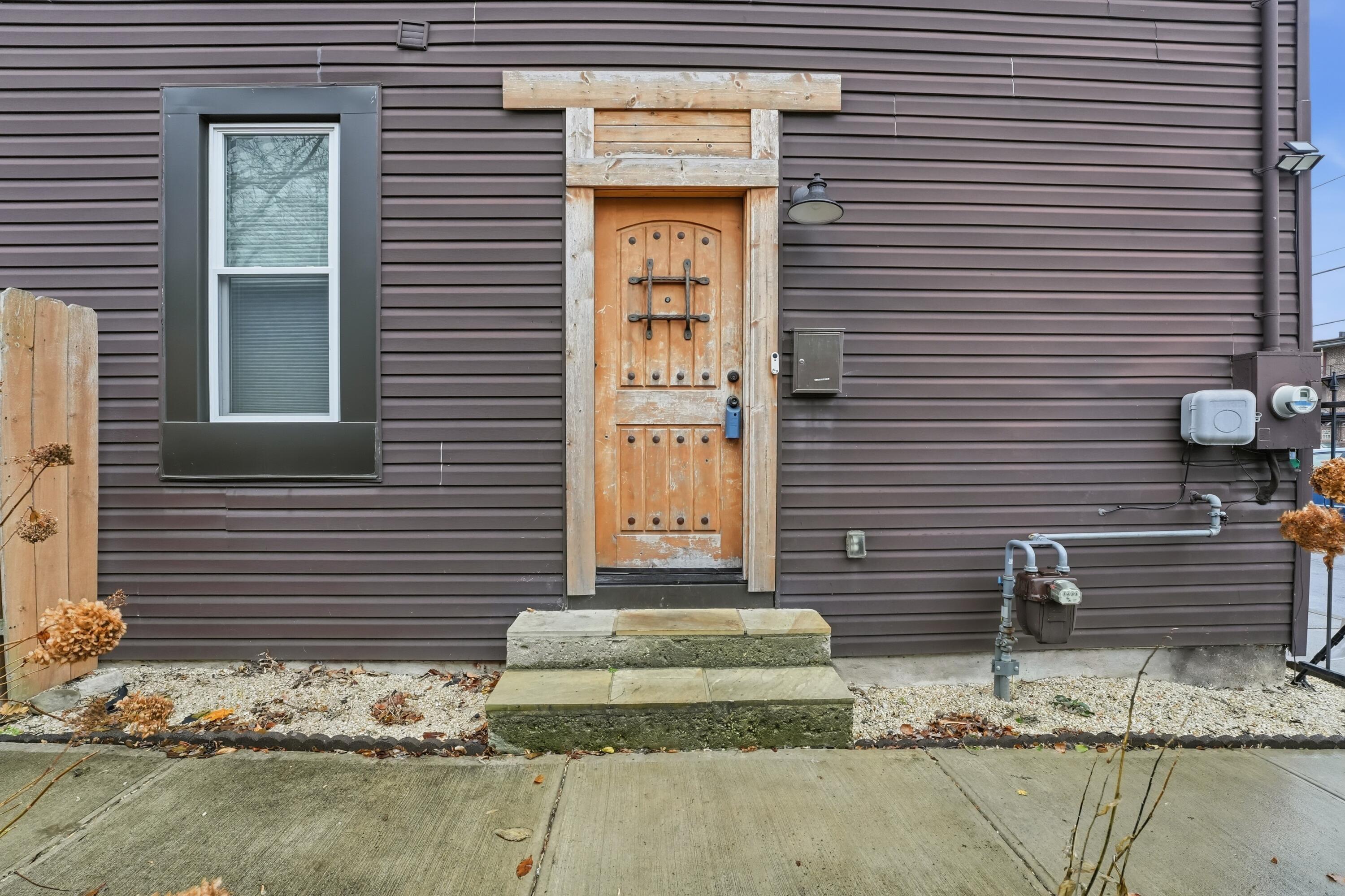 905 Mcallister Avenue, 903 903