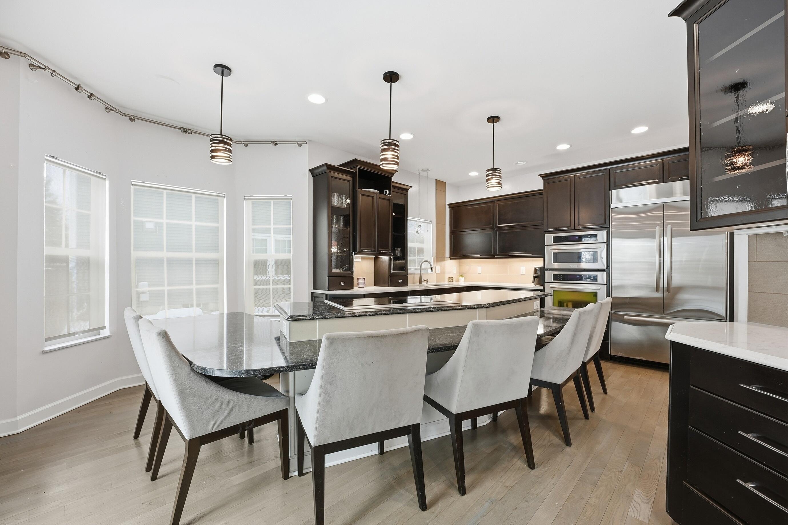 339 Aylesbury Drive S