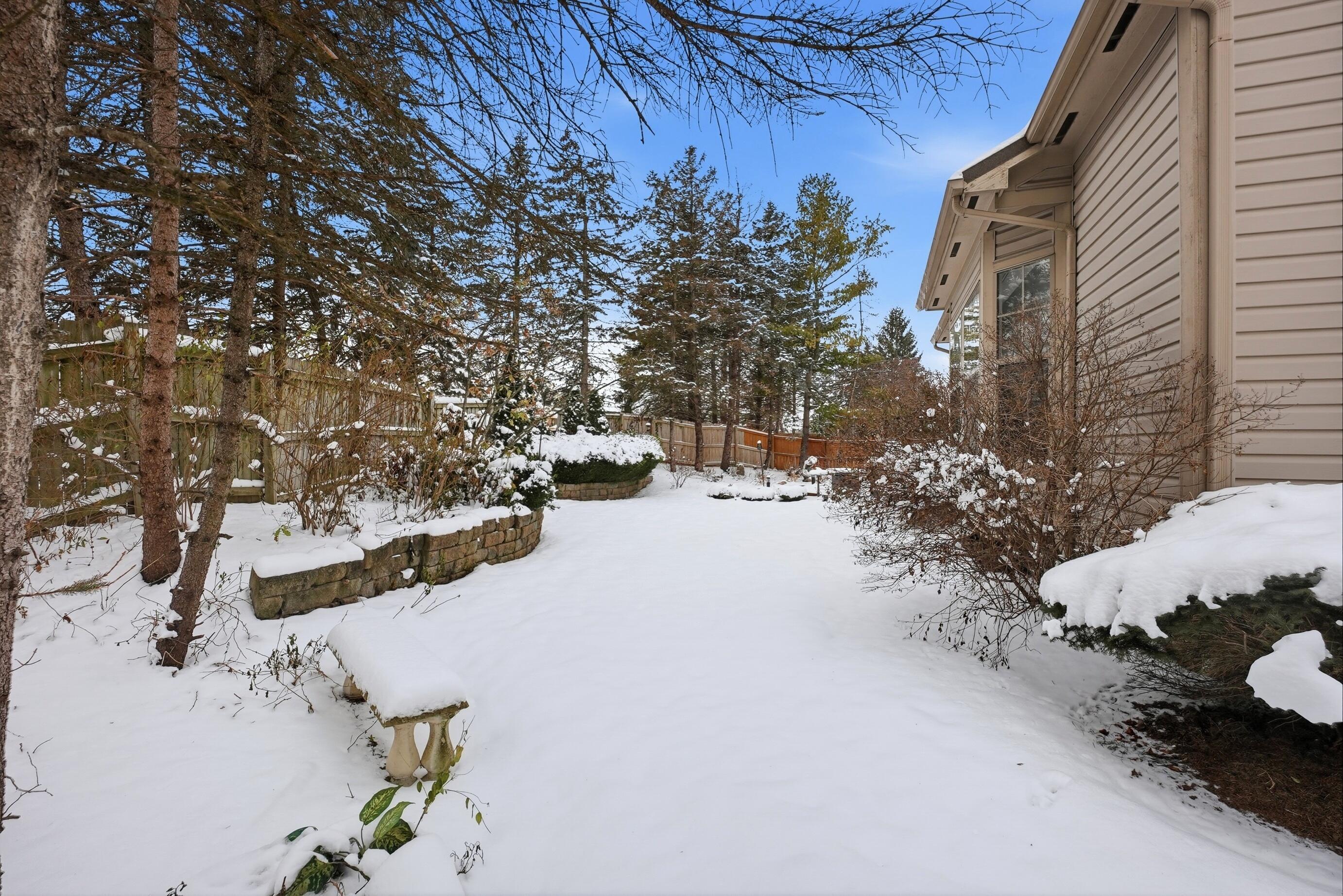 339 Aylesbury Drive S