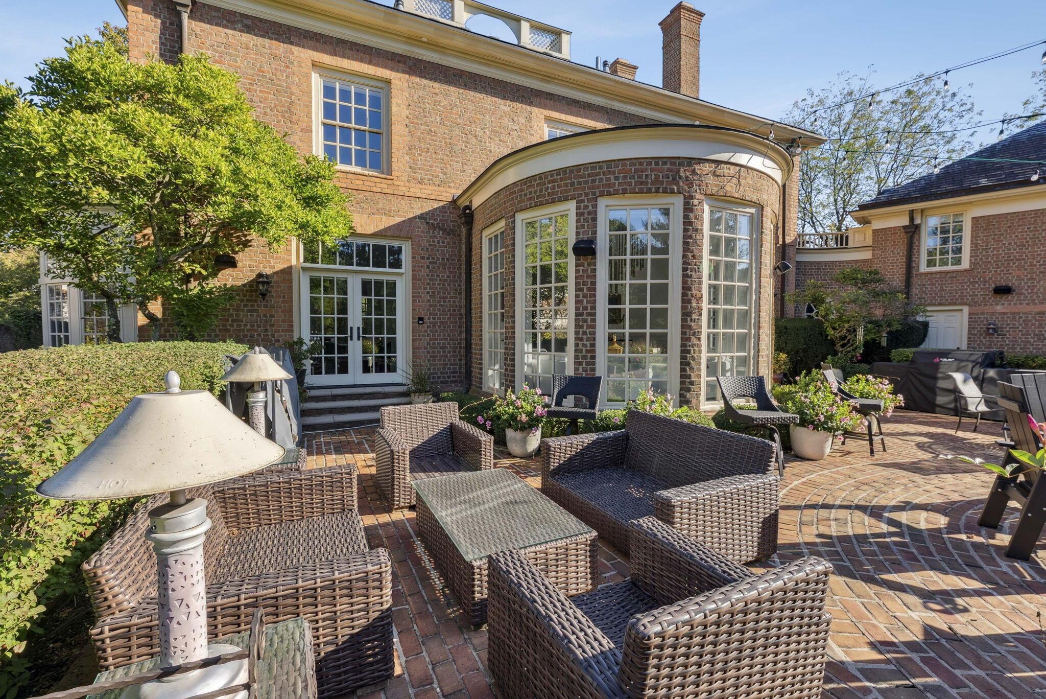 1 Bottomley Crescent