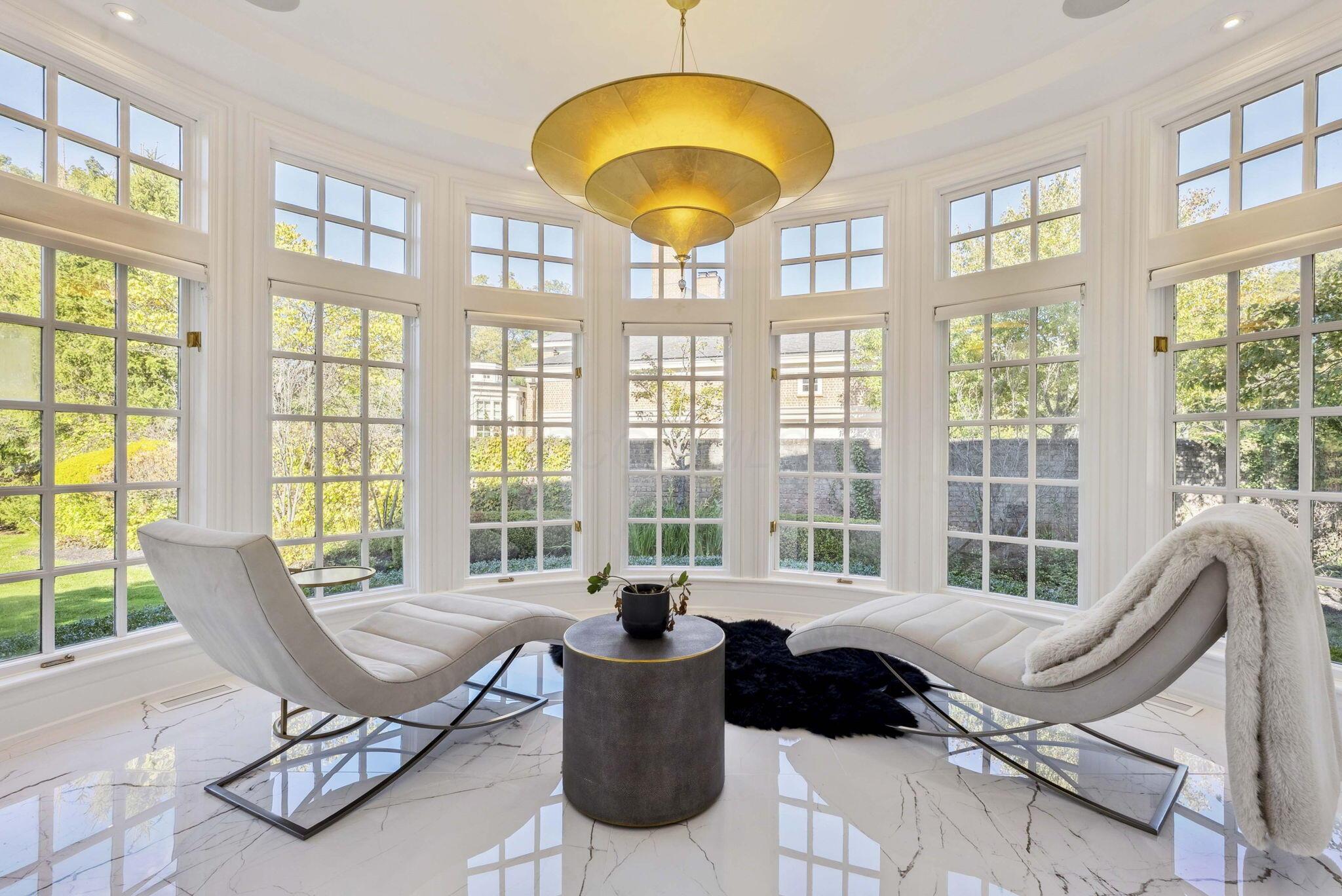 1 Bottomley Crescent