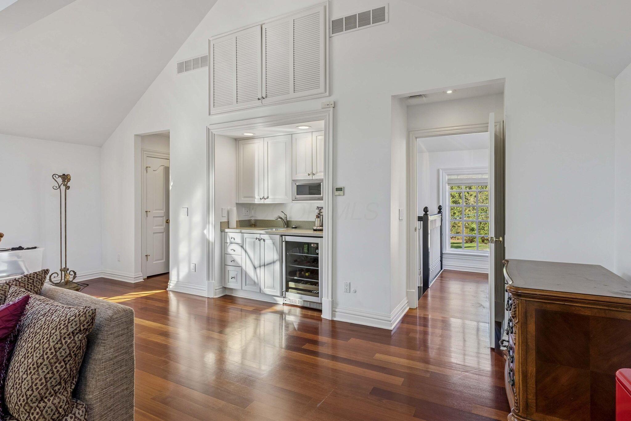 1 Bottomley Crescent