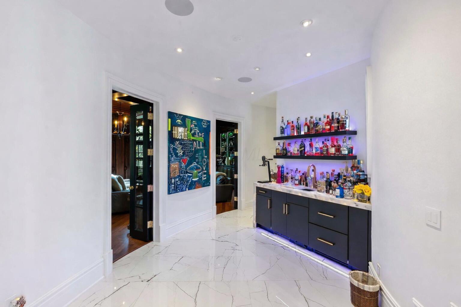 1 Bottomley Crescent