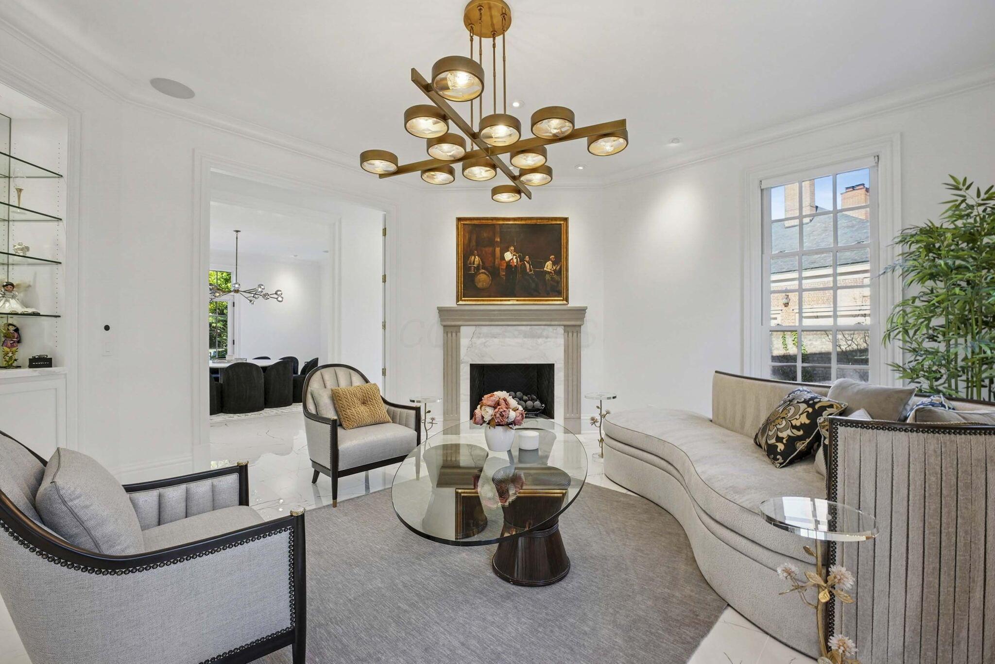 1 Bottomley Crescent