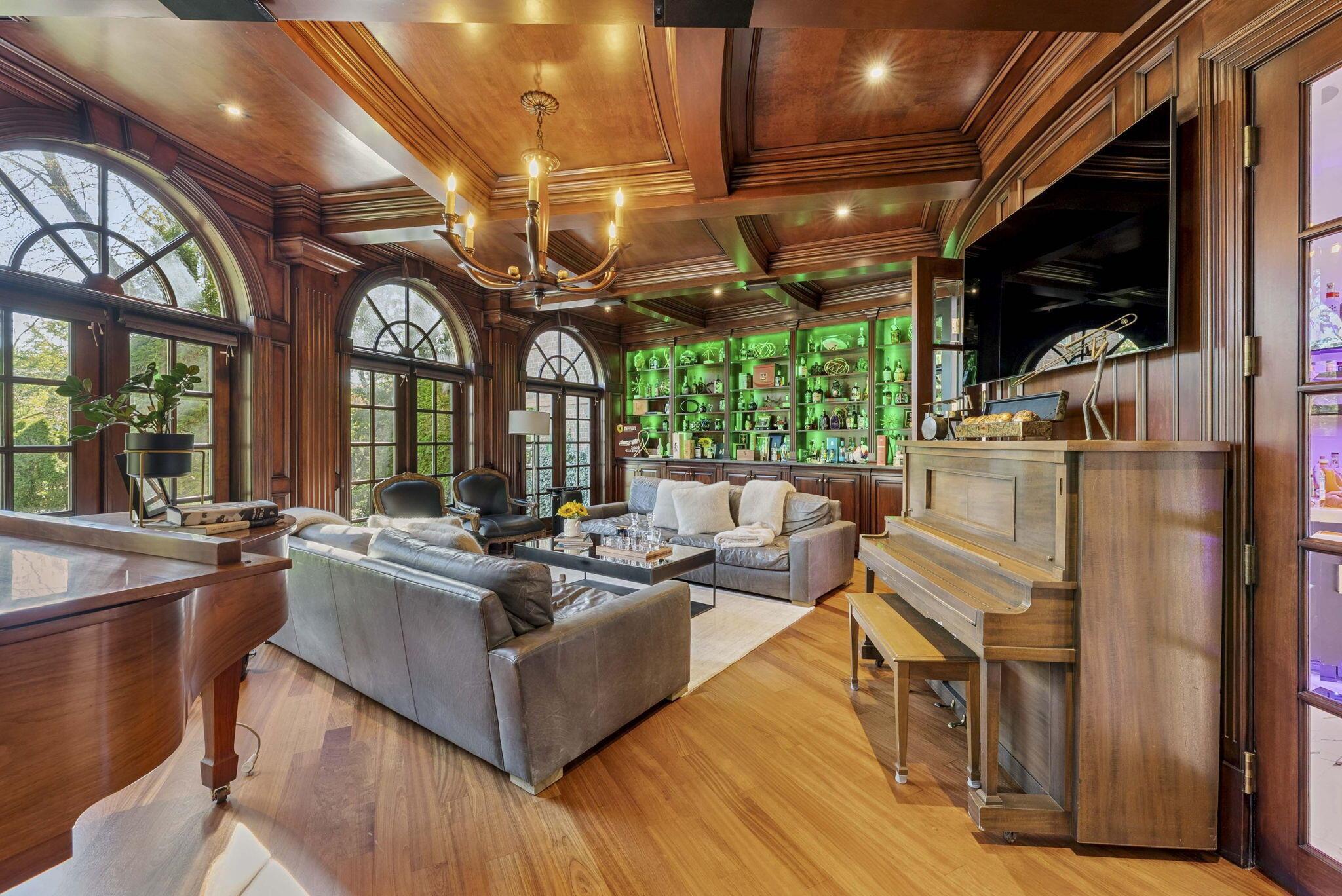 1 Bottomley Crescent