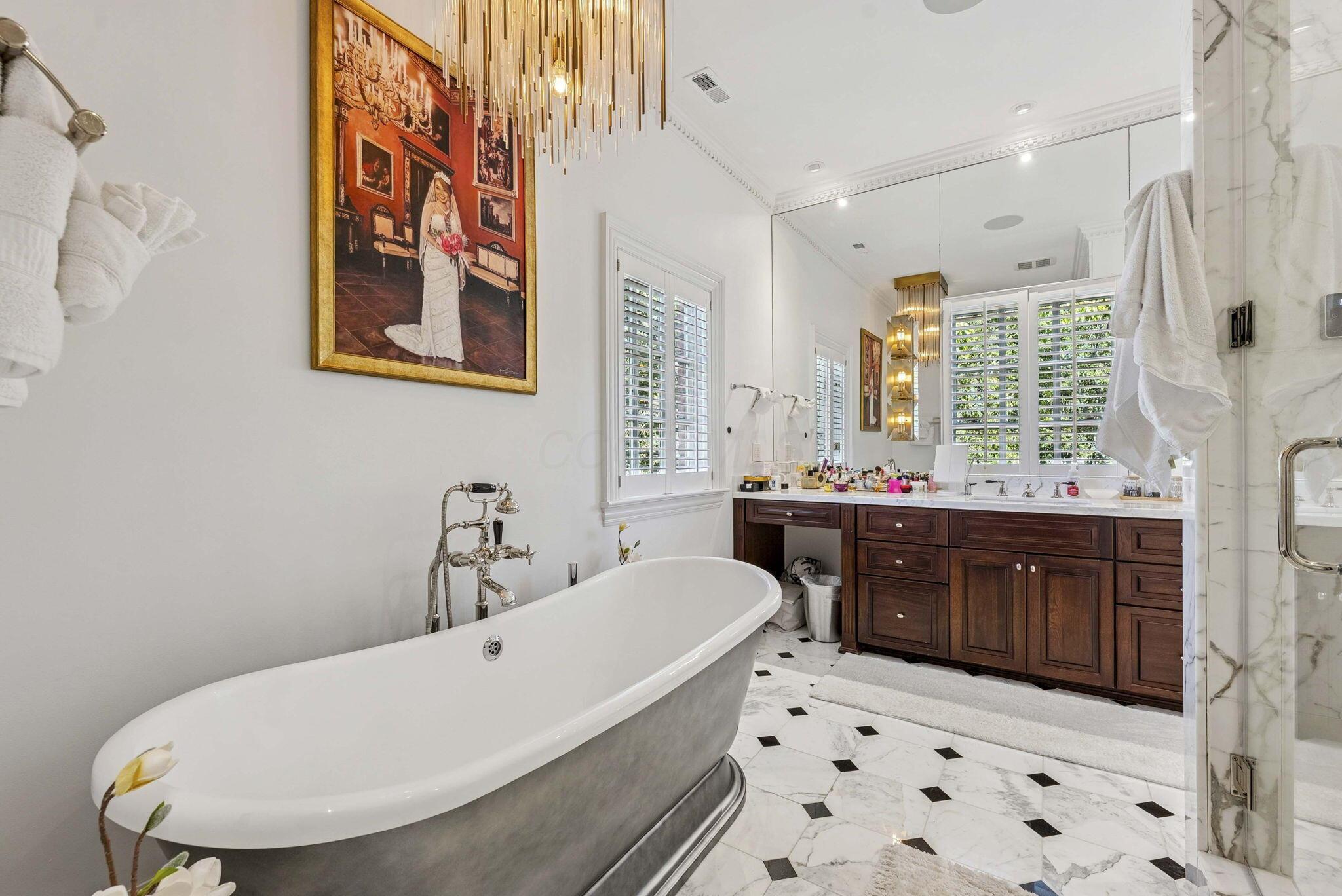 1 Bottomley Crescent