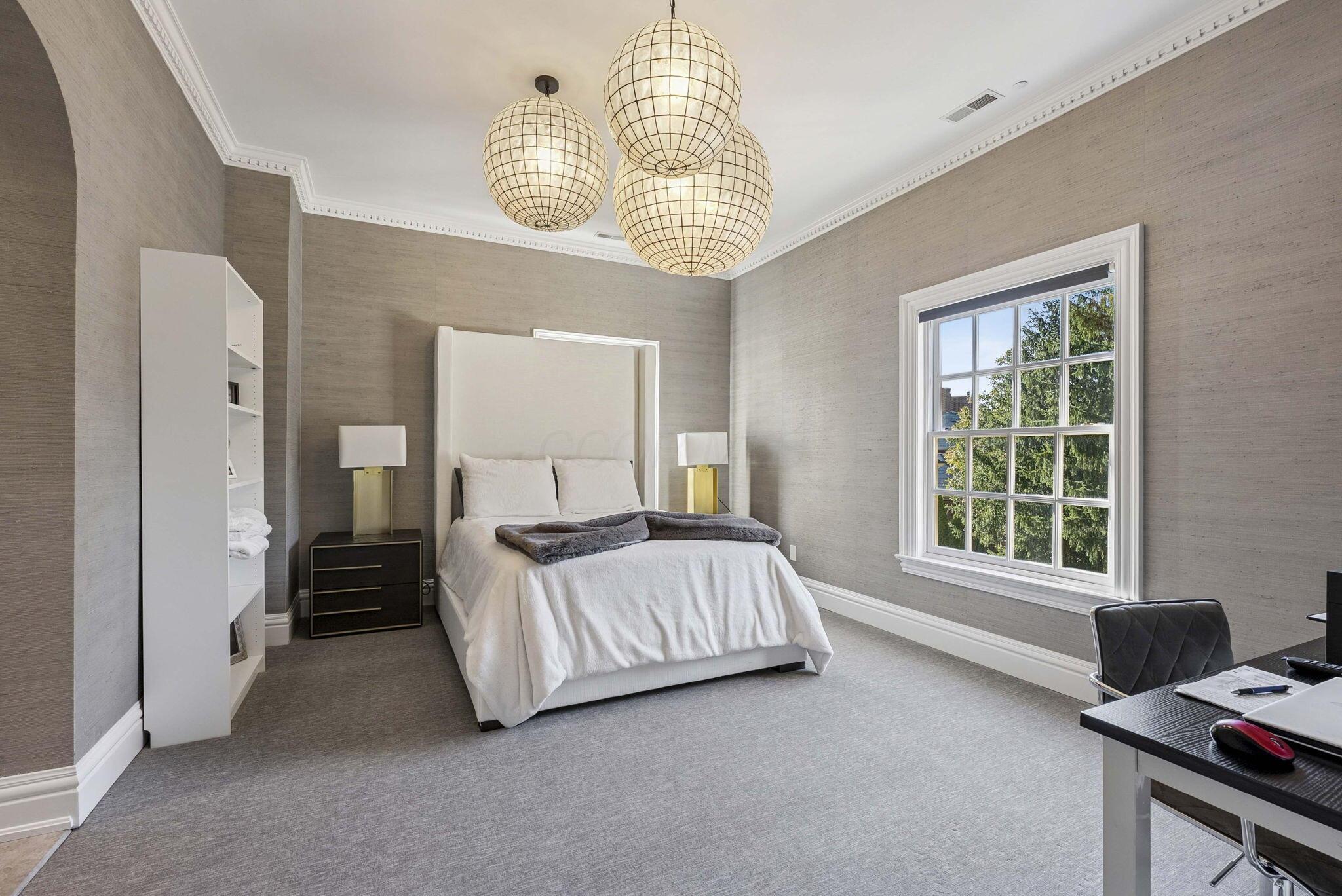 1 Bottomley Crescent