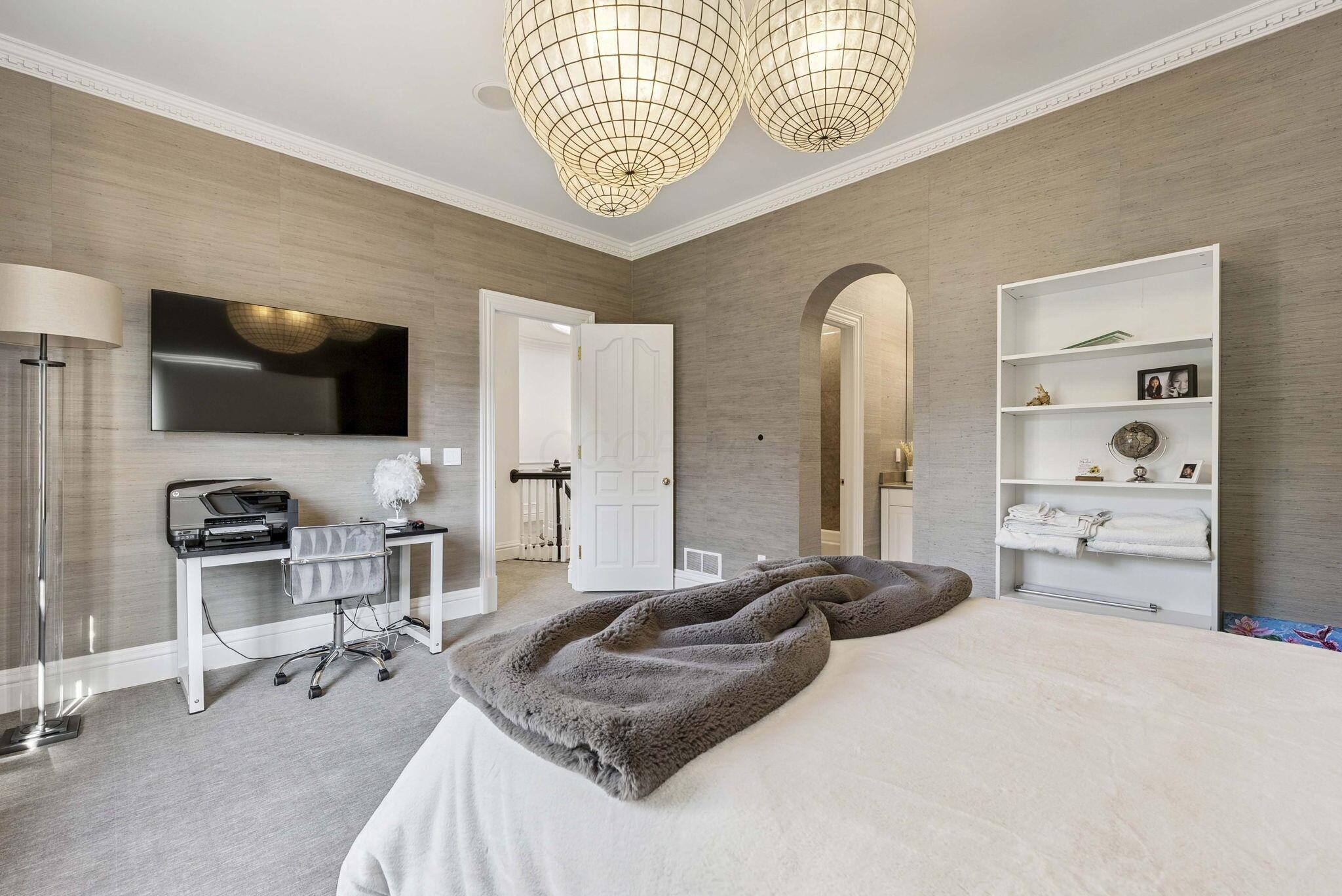 1 Bottomley Crescent