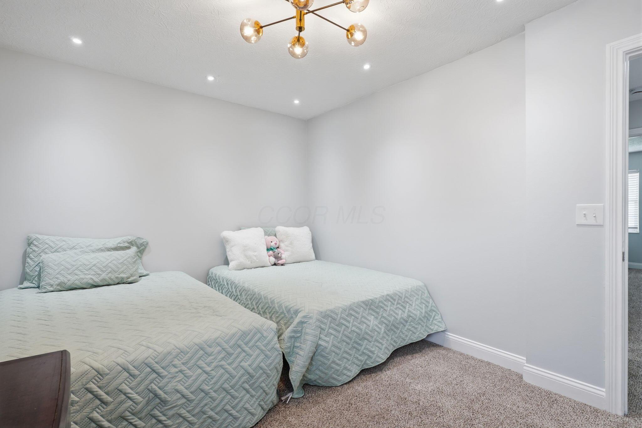 7909 Thornfield Lane, 41