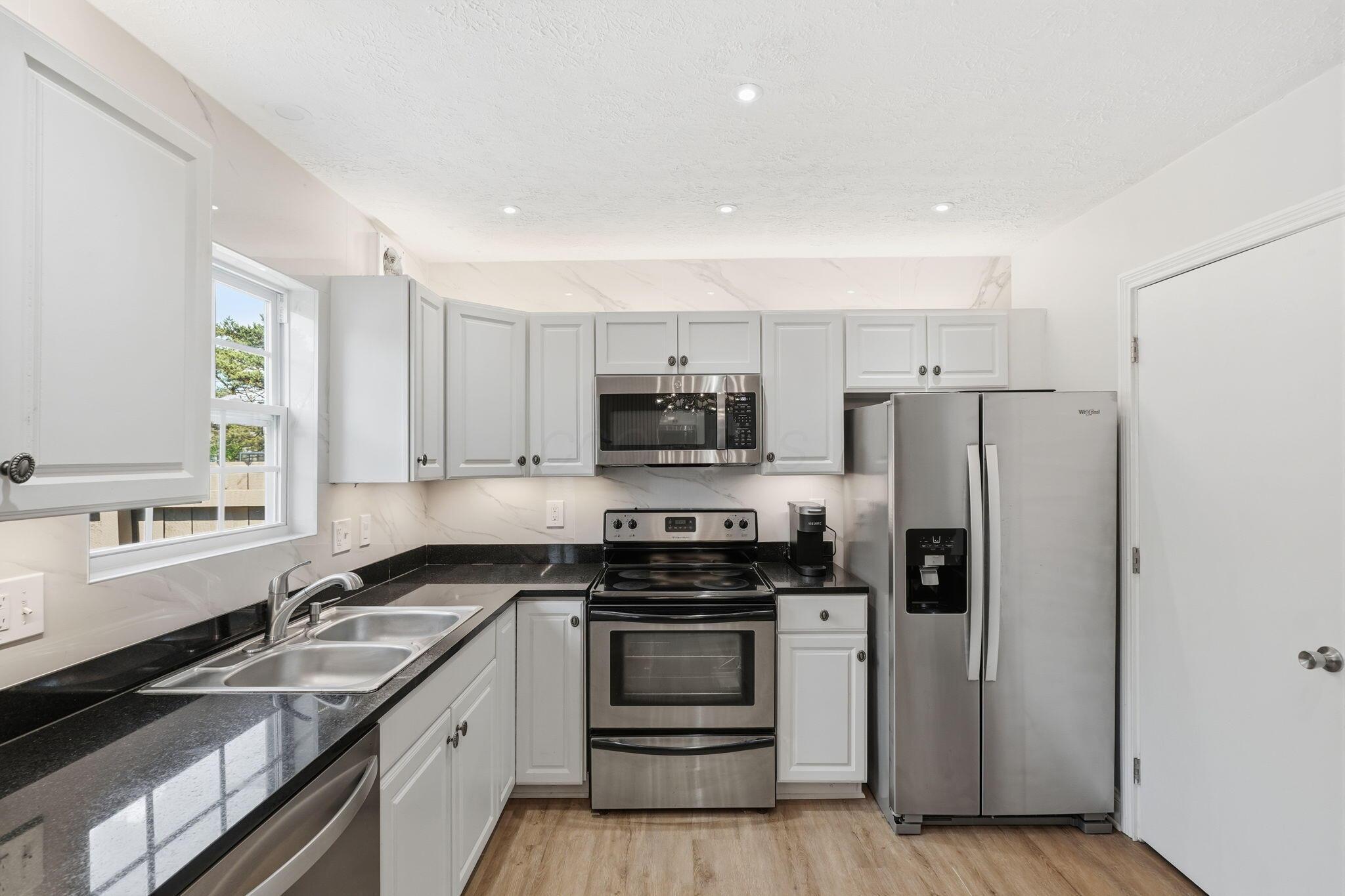 7909 Thornfield Lane, 41