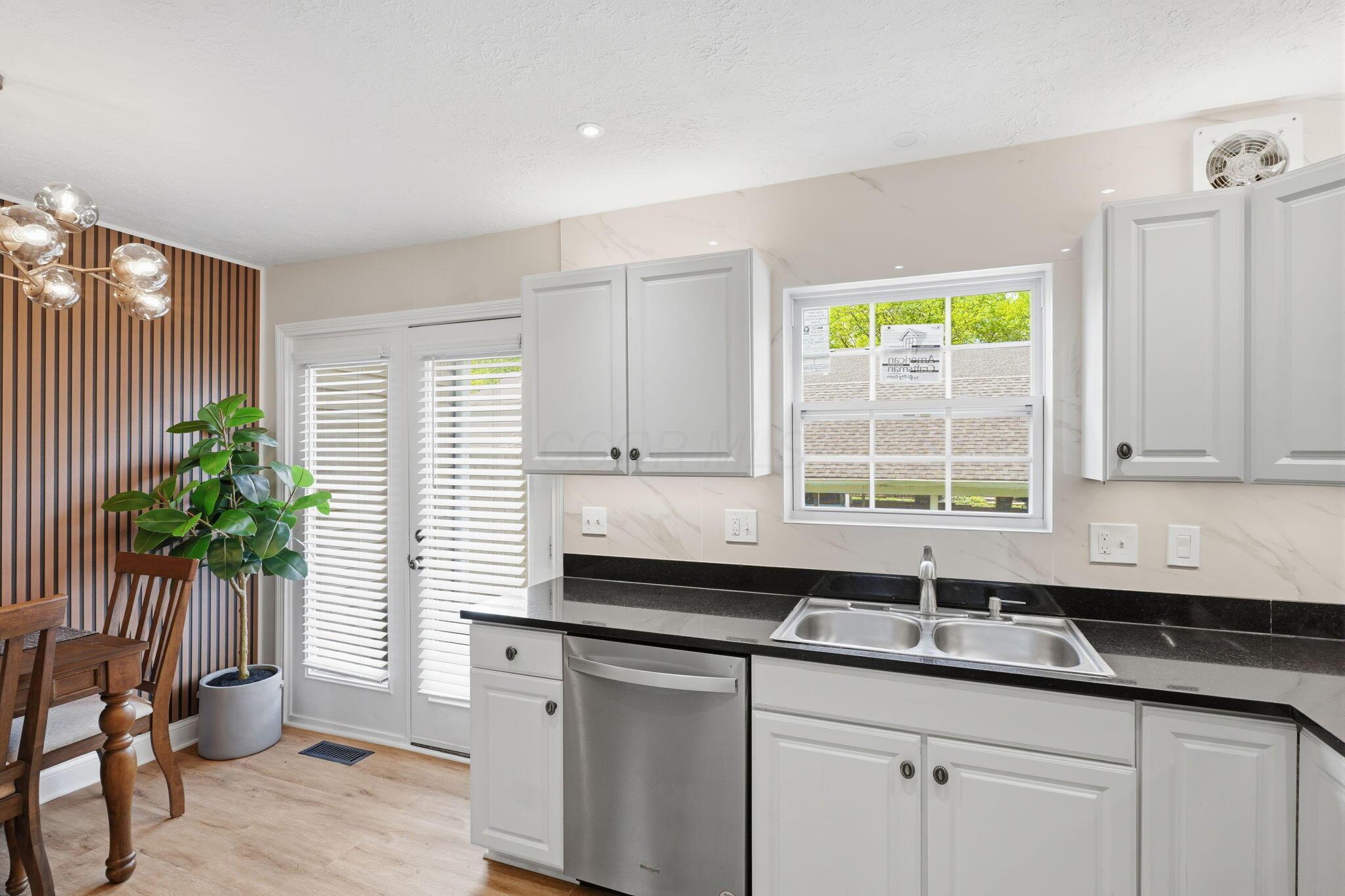 7909 Thornfield Lane, 41