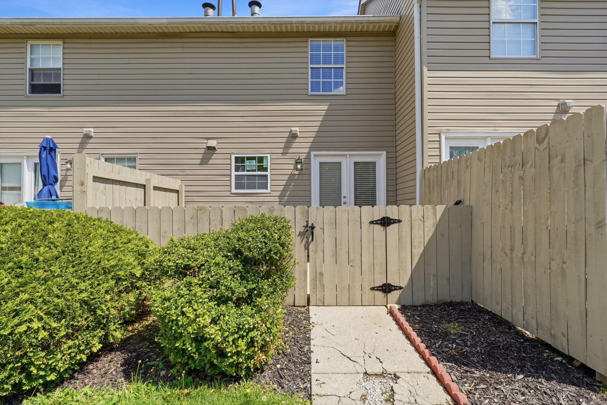 7909 Thornfield Lane, 41