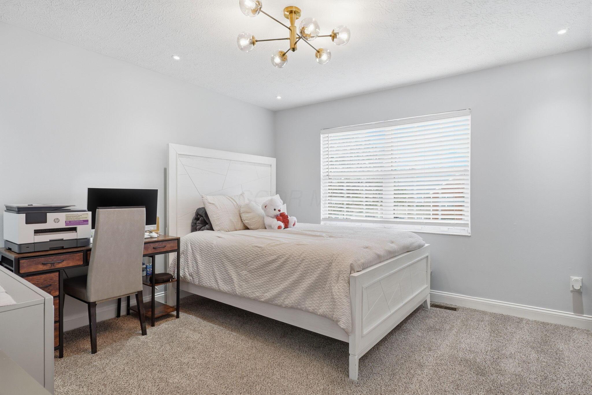 7909 Thornfield Lane, 41