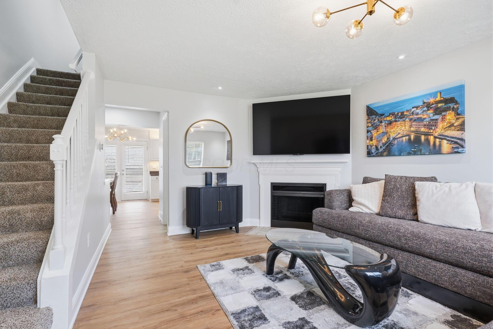 7909 Thornfield Lane, 41