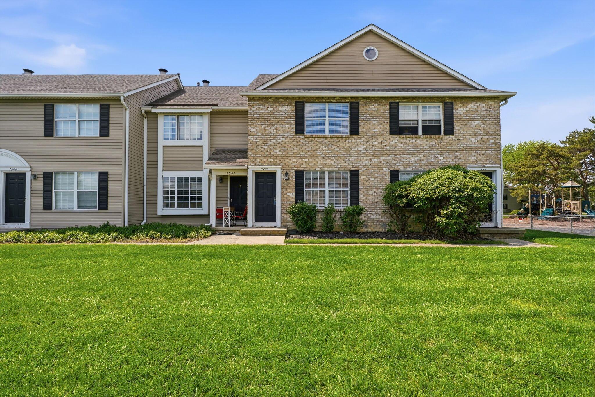 7909 Thornfield Lane, 41