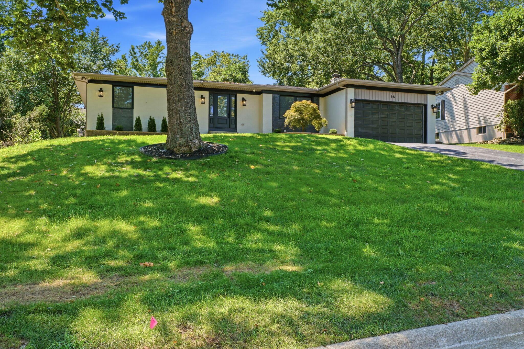 893 Singing Hills Lane