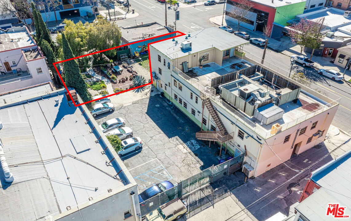 1222 Pine Ave
