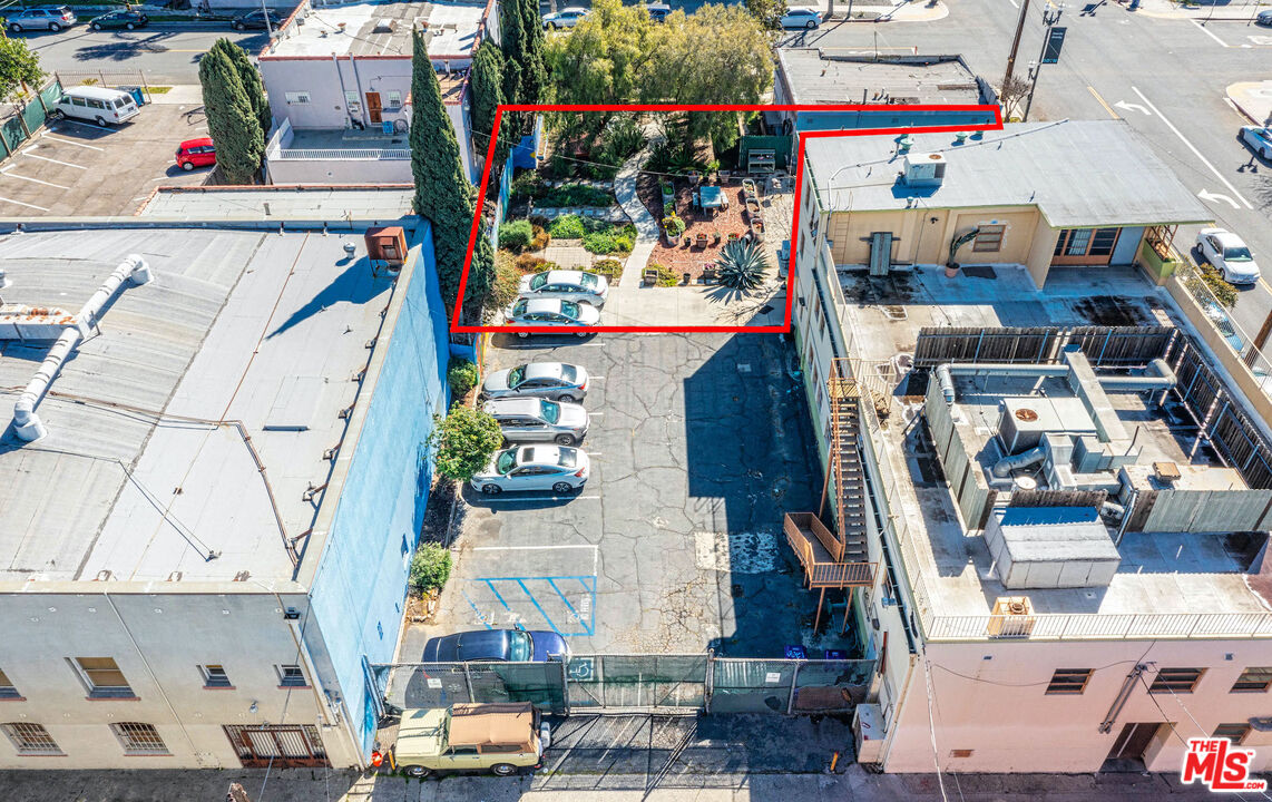 1222 Pine Ave