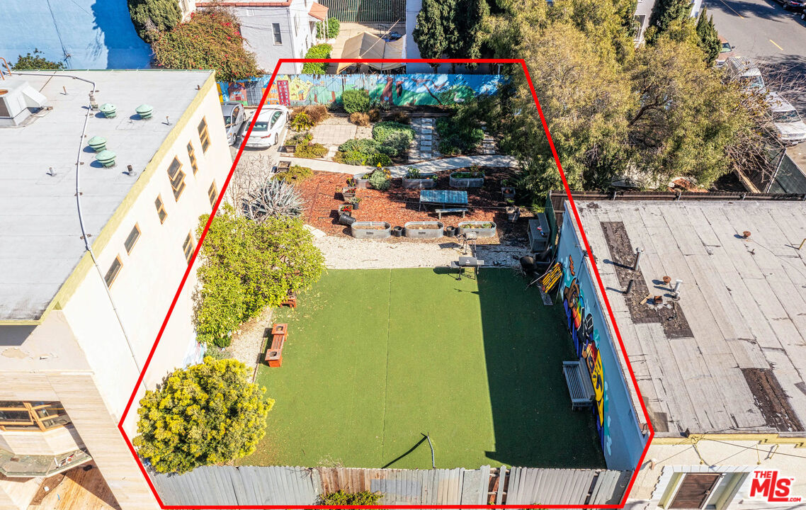 1222 Pine Ave