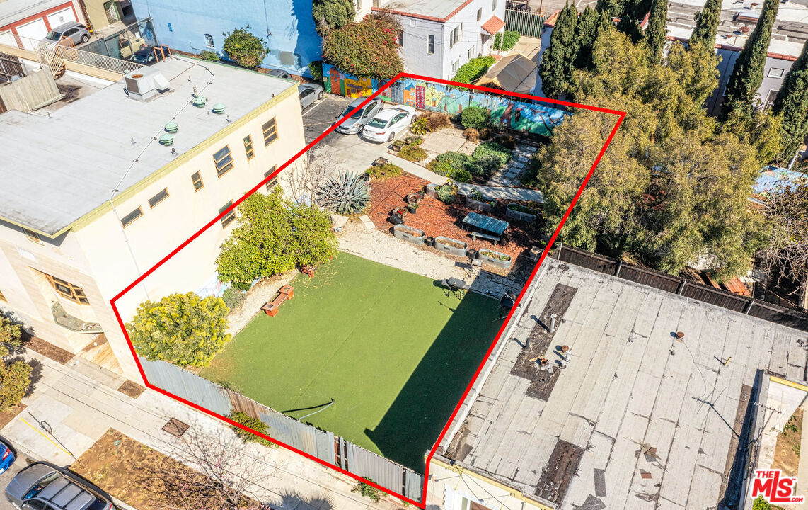 1222 Pine Ave