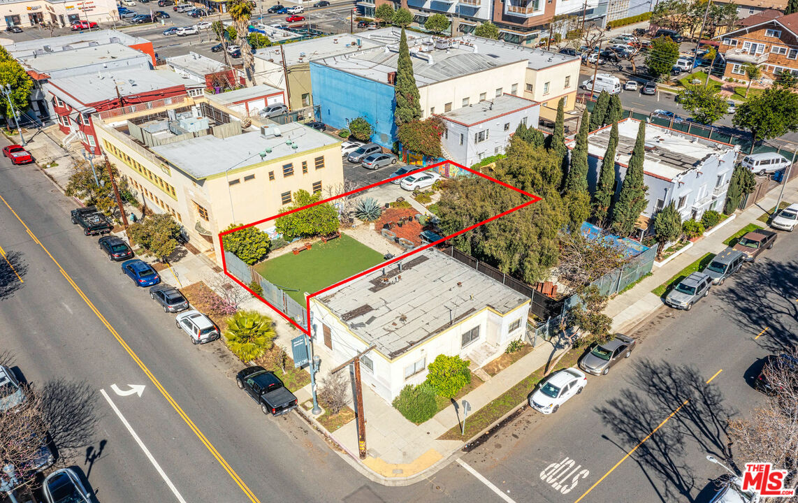 1222 Pine Ave