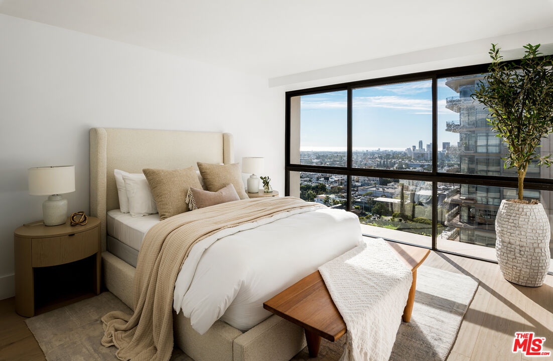 10790 Wilshire Blvd Unit: 1604