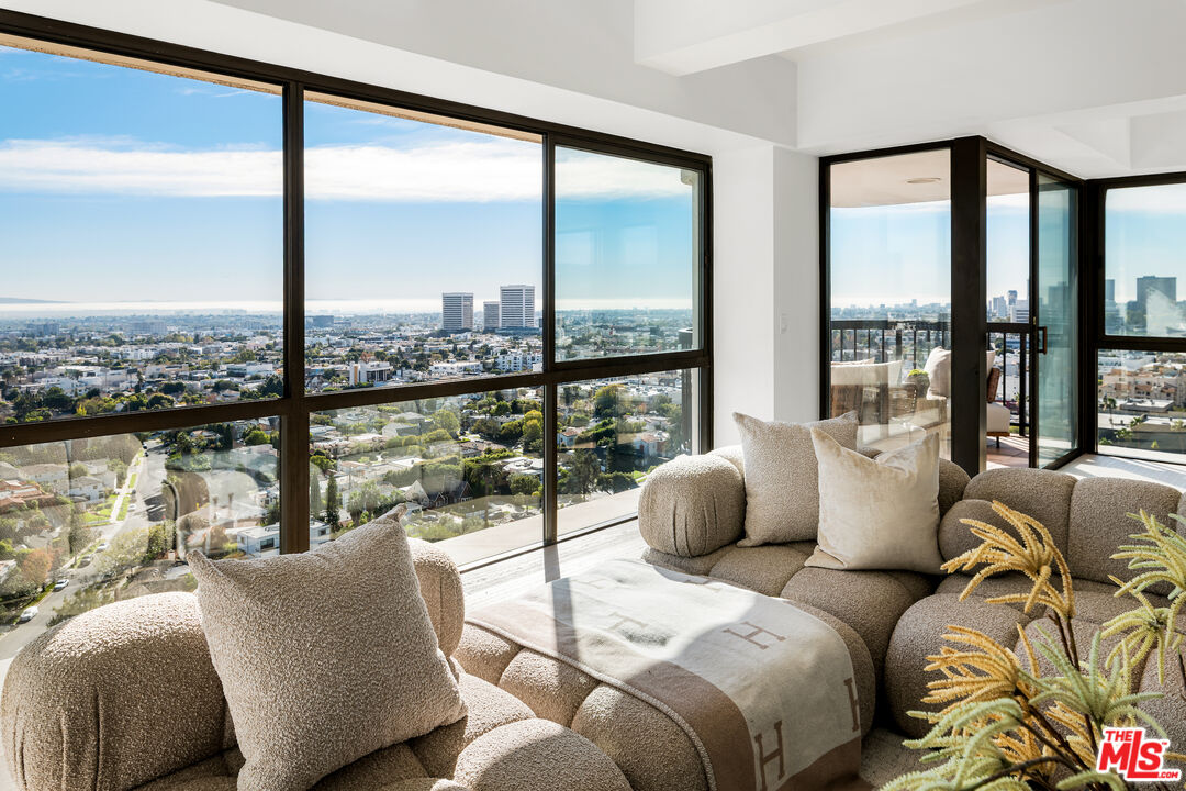 10790 Wilshire Blvd Unit: 1604