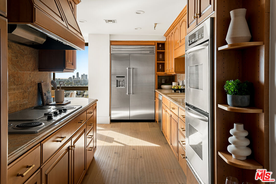 10790 Wilshire Blvd Unit: 1604