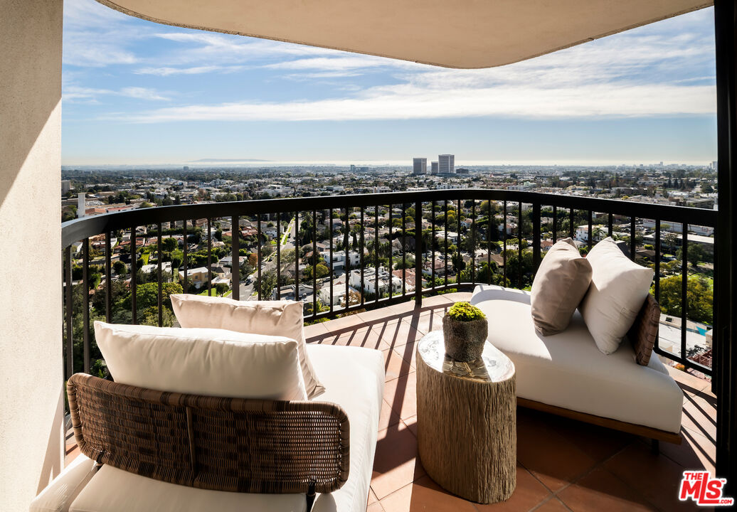 10790 Wilshire Blvd Unit: 1604