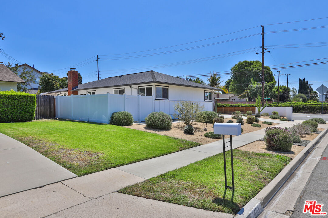 12831 Red Hill Ave