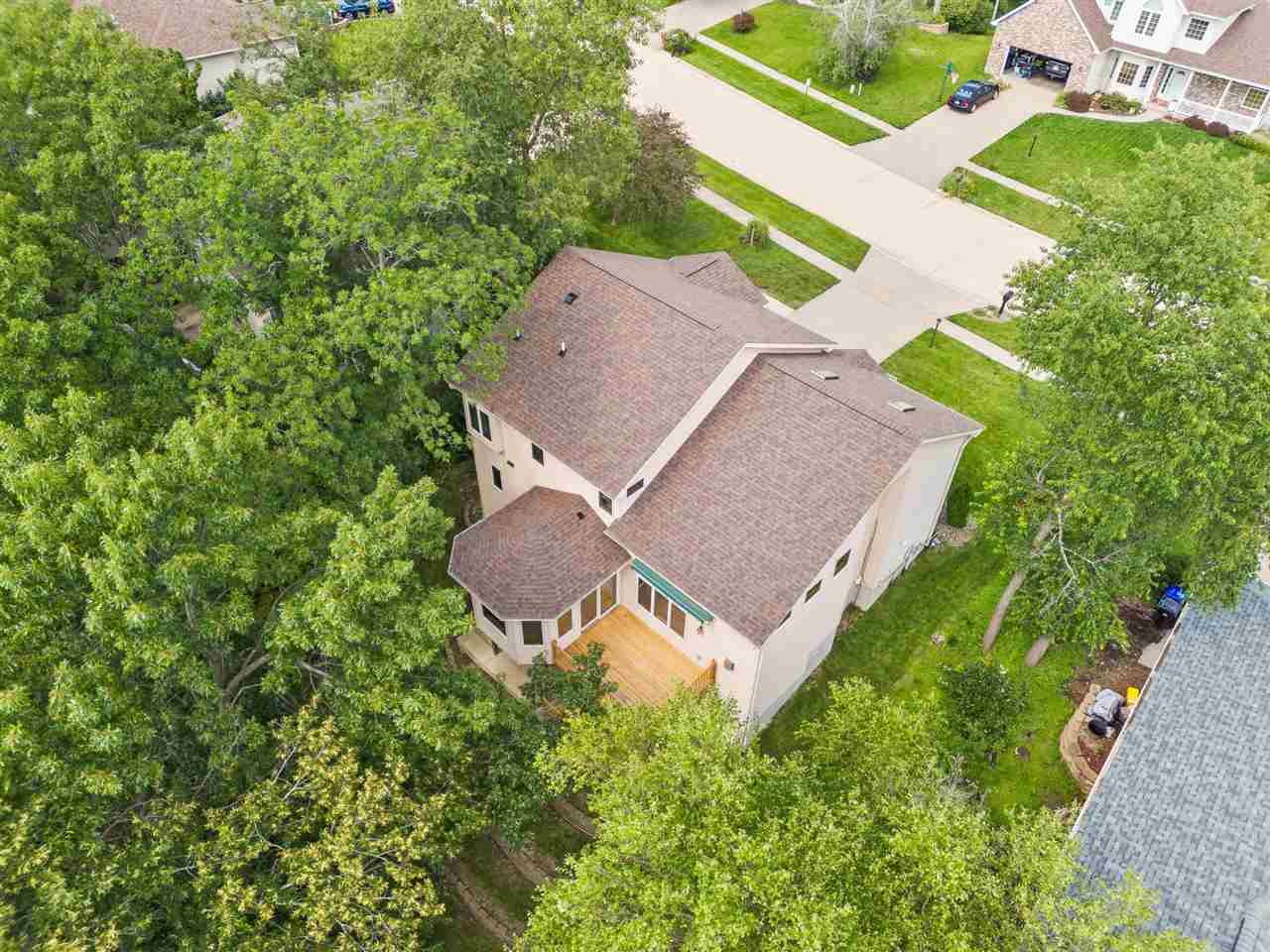 900 Forest Edge Dr
