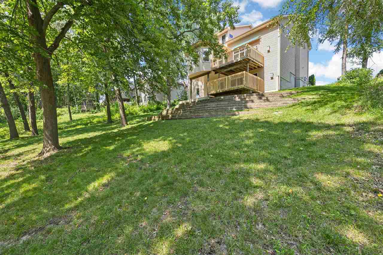 900 Forest Edge Dr