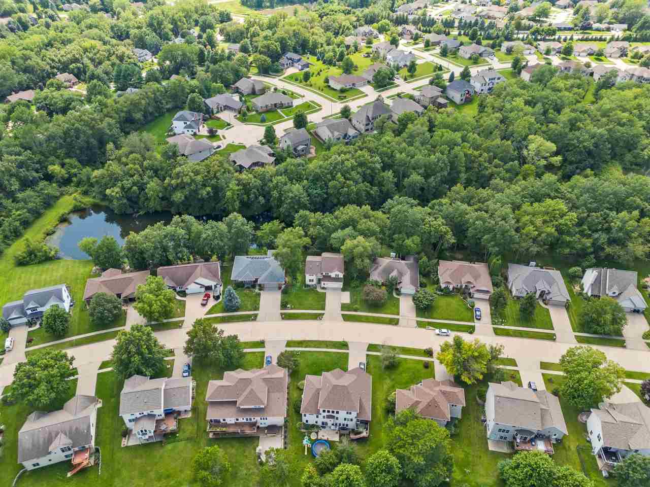 900 Forest Edge Dr