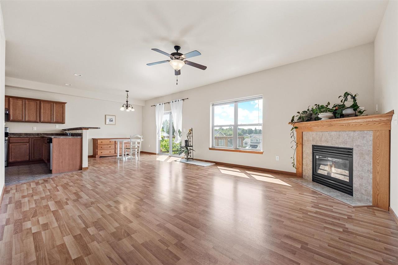 1457 Palisades Dr