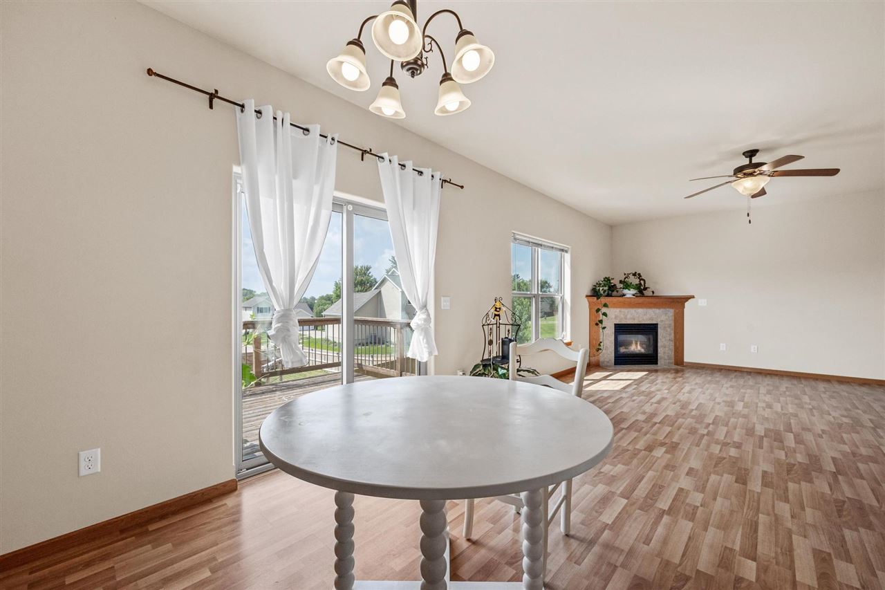 1457 Palisades Dr