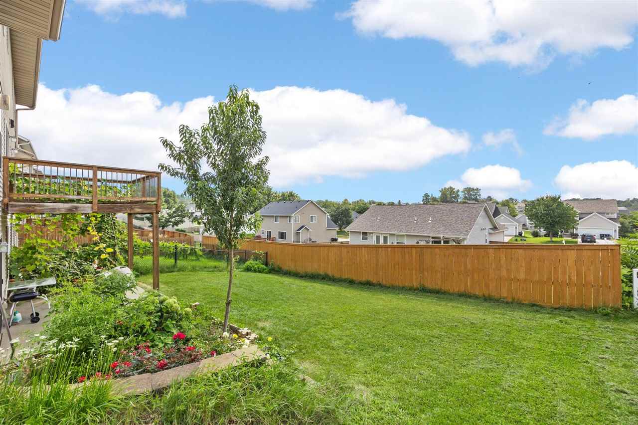1457 Palisades Dr